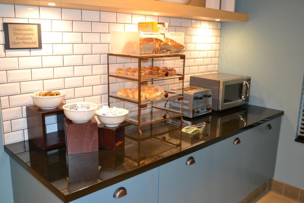 Country Inn & Suites By Radisson Roseville - St Paul Bagian luar foto